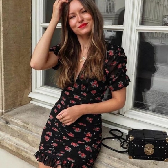 Zara Dresses & Skirts - ZARA Draped Print Dress